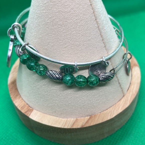 Alex and Ani Set of 2 Four Leaf Clover Charm
Bangle/Green & Silver Beaded/GC - Picture 5 of 9